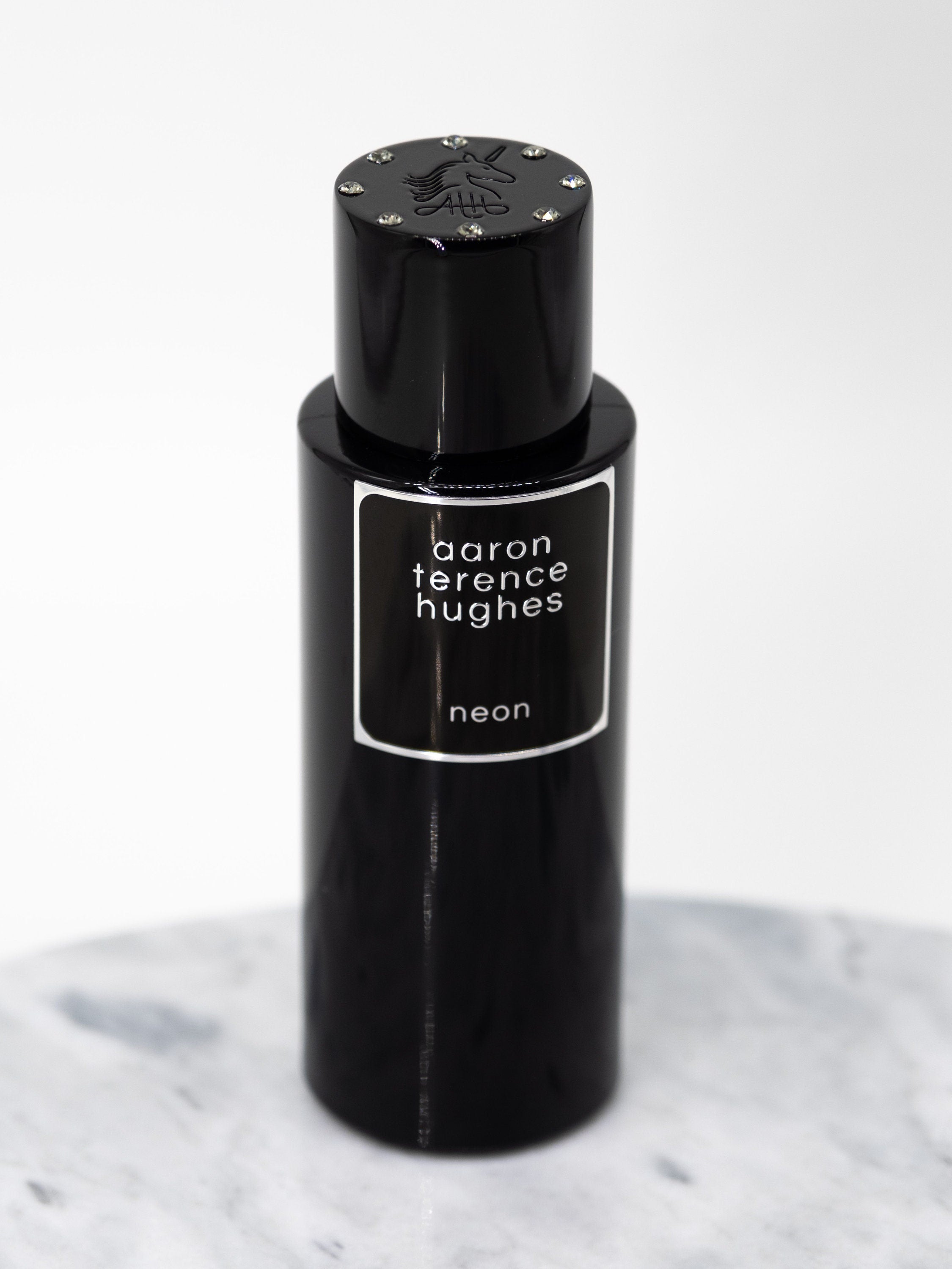 Neon Aaron Terence Hughes Sample – Niche Addiction